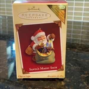 HALLMARK 2005 SANTA’S MAGIC SACK ORNAMENT